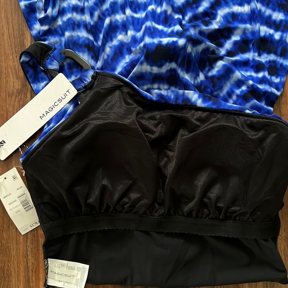 Magicsuit New Wave Amal One Piece - Picture 14 of 16